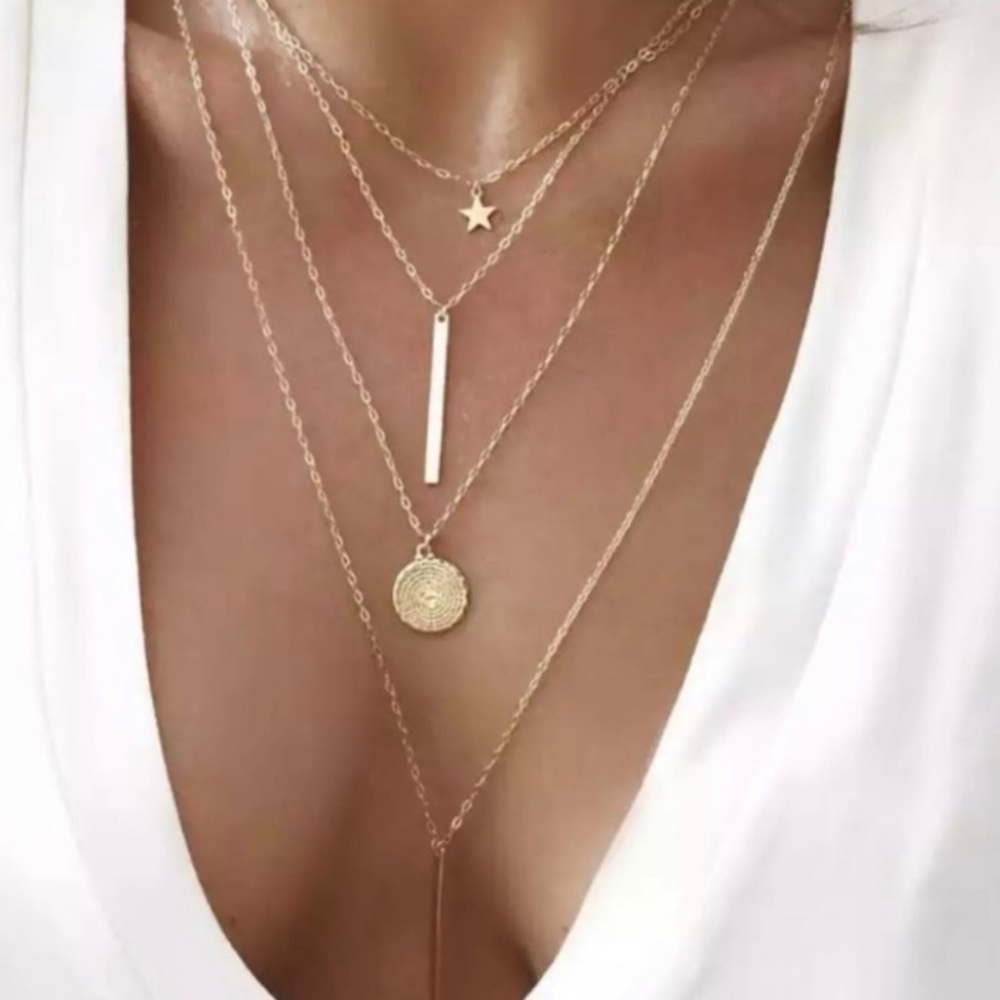 ✨FREE NECKLACE WITH EVERY PURCHASE✨